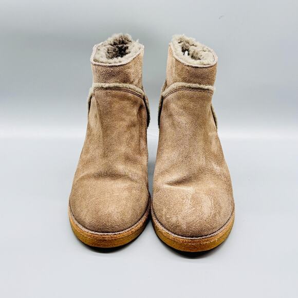 UGG Boots Women 9.5 Brown Suede Shearling Lined Ankle Block Heel Booties Comfort - Picture 3 of 11